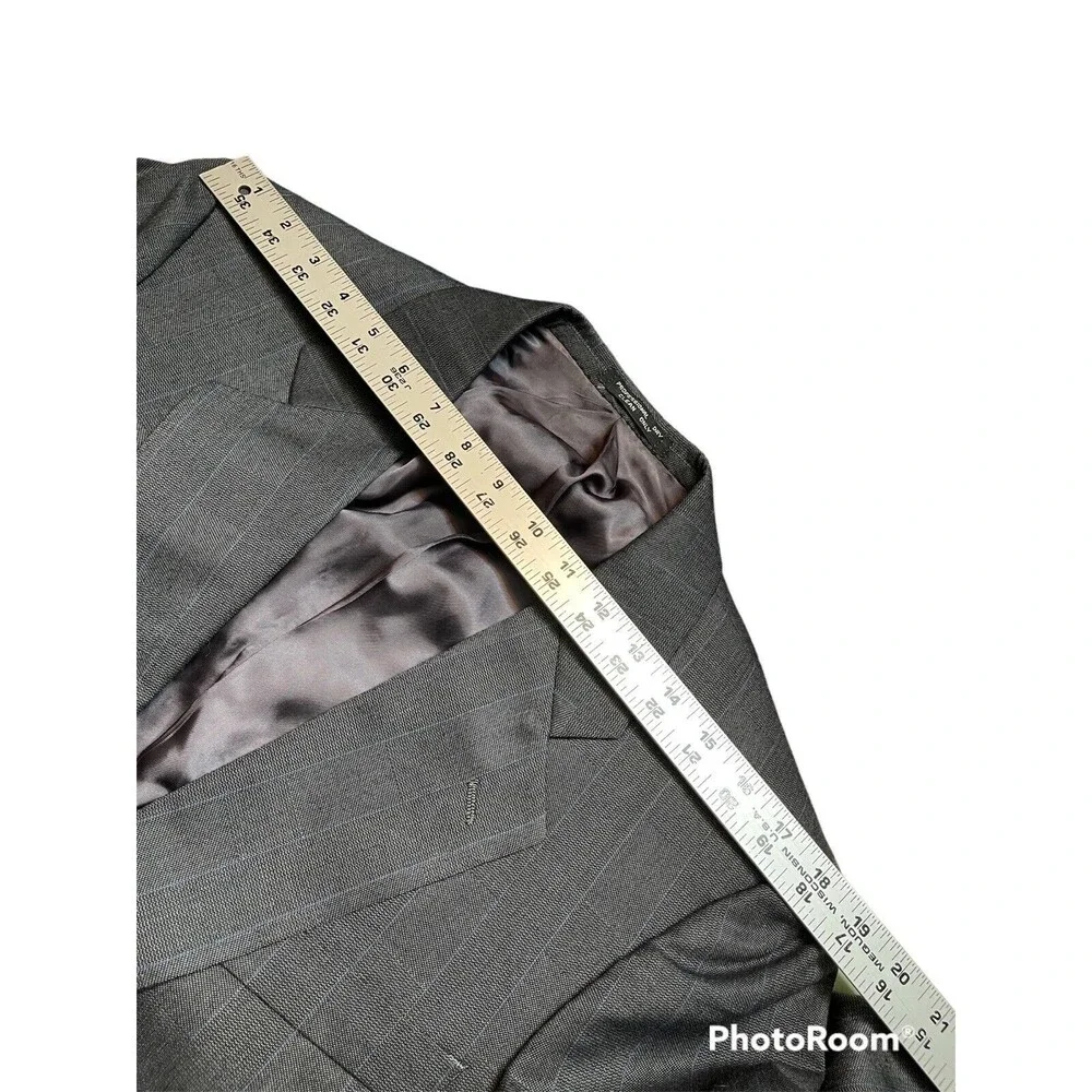 Vintage Tailored Elegance by Victors Washington Mall Suit 43R Mens Pin Striped‎